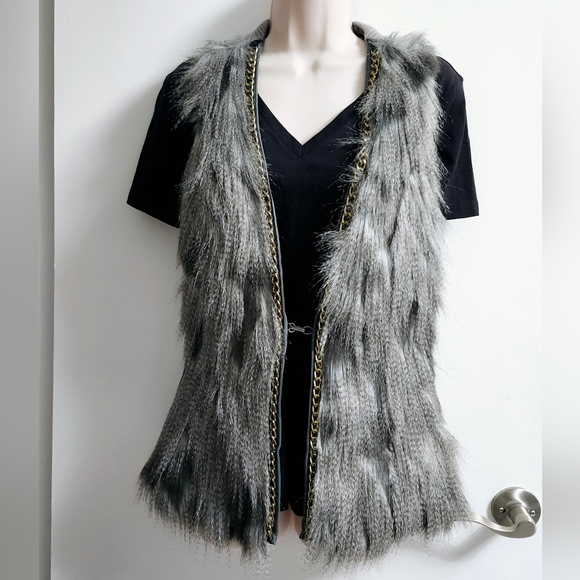 bebe Faux Fur Vest size M - Picture 7 of 14